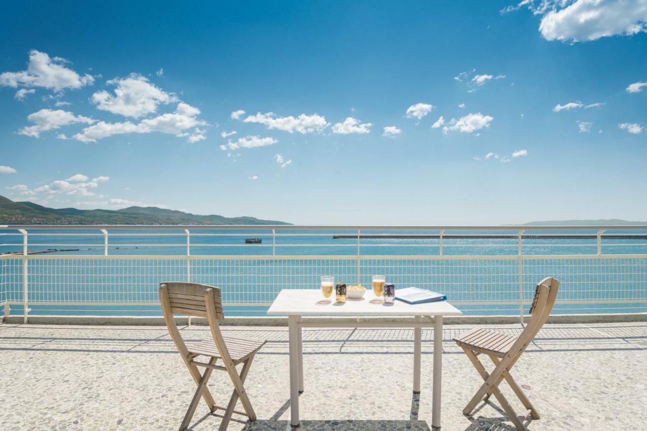 Seafront Penthouse Leo Lejlighed Kalamata Eksteriør billede